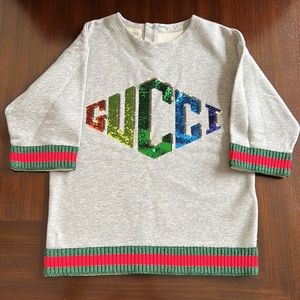 Gucci Gray Sweater with Multicolor Logo